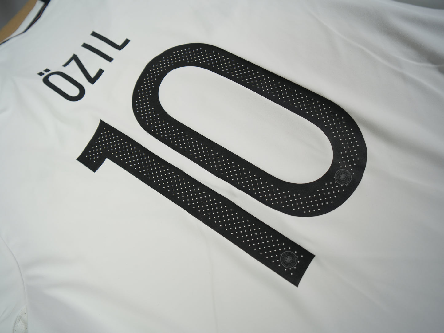 Germany 2016-17 #10 Ozil XL Home Football Shirt BNWT