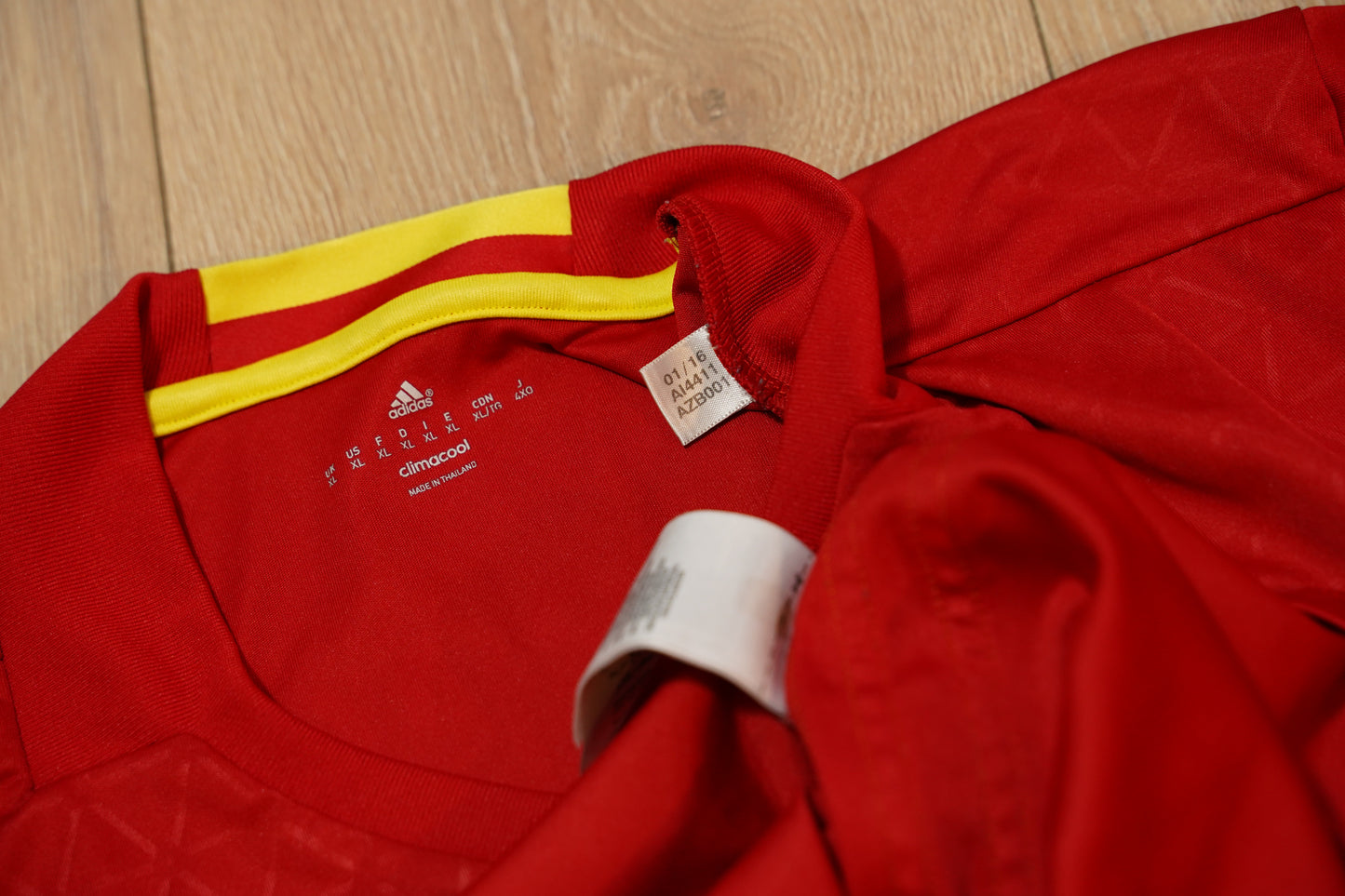 2015-2016 Spain #22 Isco National Team Football Shirt Home XL Adidas AI4411