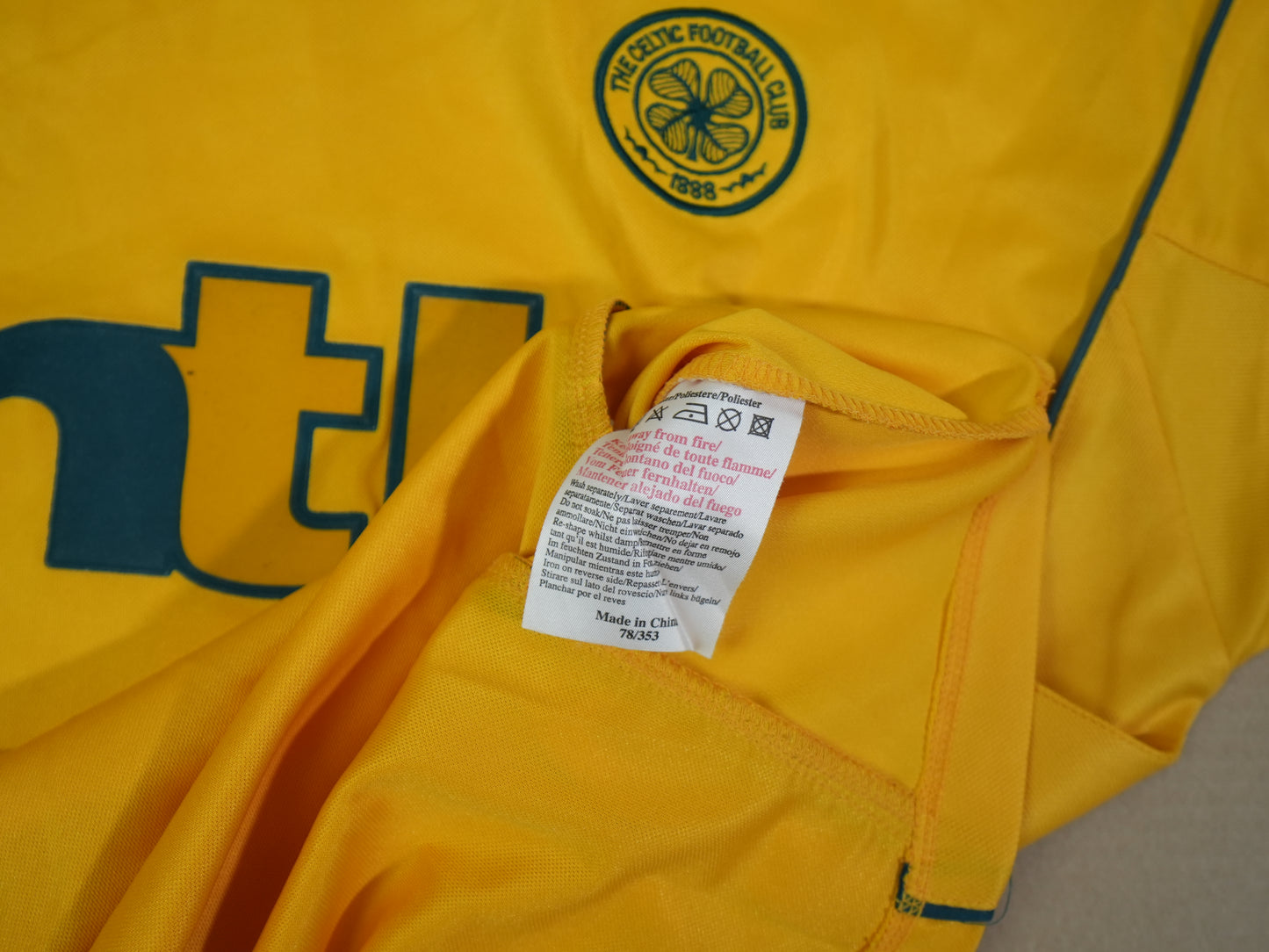 Celtic 2000-2001 #7 Larsson M Away Football Shirt