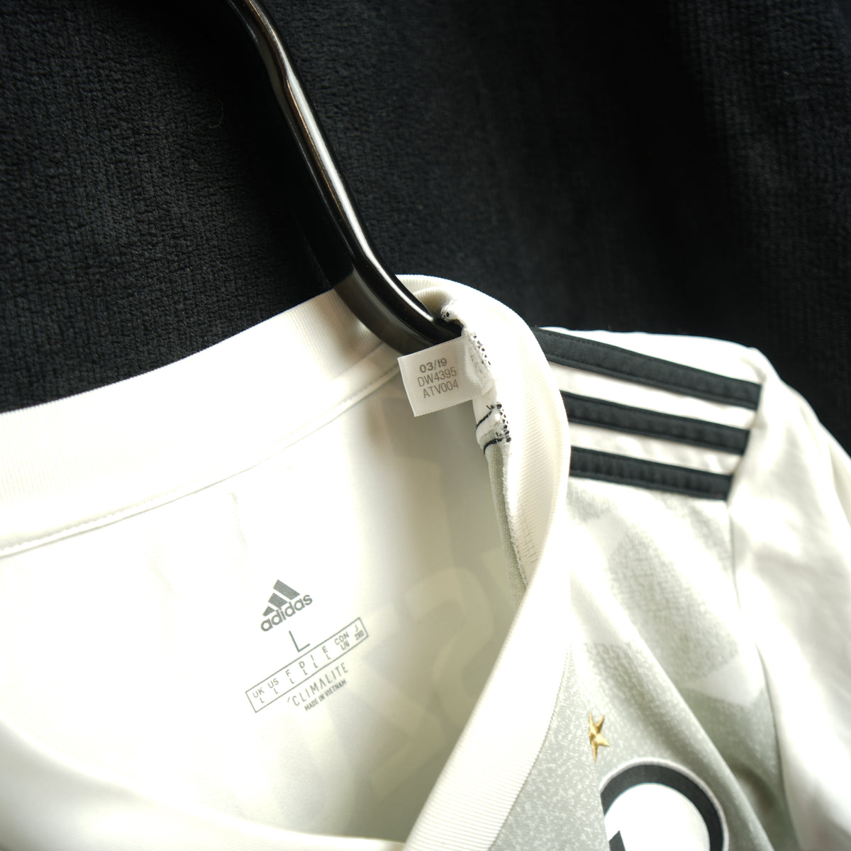 Legia Warszawa 2019-2020 #22 Wszołek L Home Football Shirt