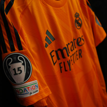 Real Madrid 2024-2025 #7 Vini Jr L Away Football Shirt BNWT