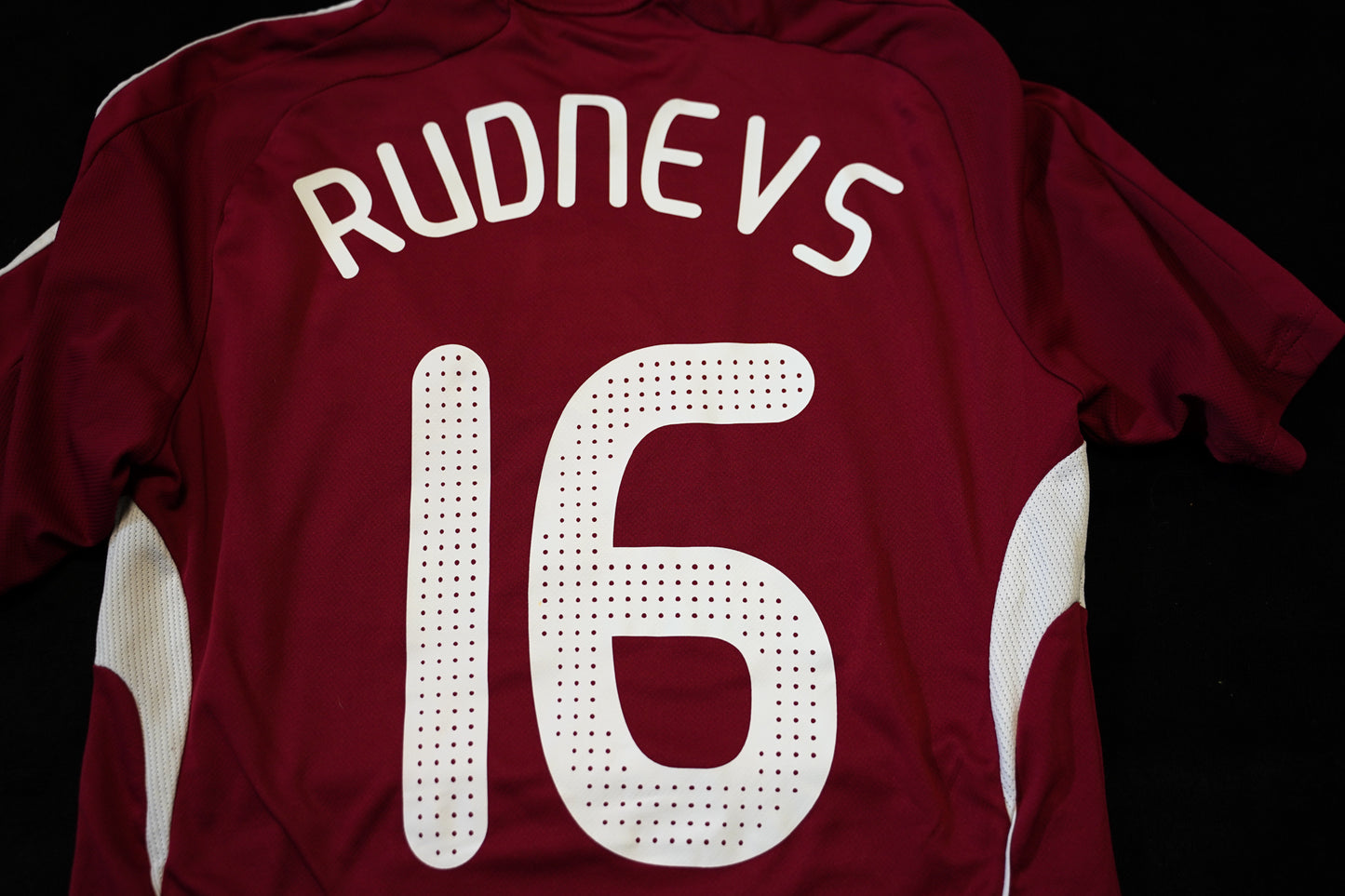 2008 - 2010 Latvia #16 Rudnevs Home Football Shirt M men 609682