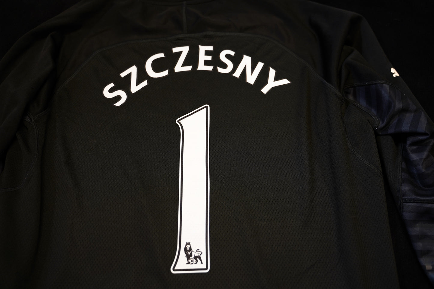 2014–2015 Arsenal Goalkeeper Jersey – #1 Szczesny Puma Long Sleeve Football Shirt 2XL