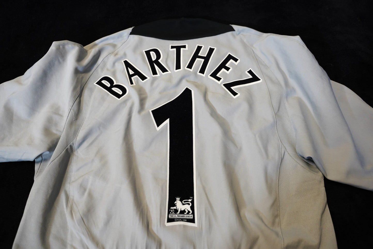 2002 2004 Manchester United Goalkeeper #1 Barthez Football Shirt Vodafone