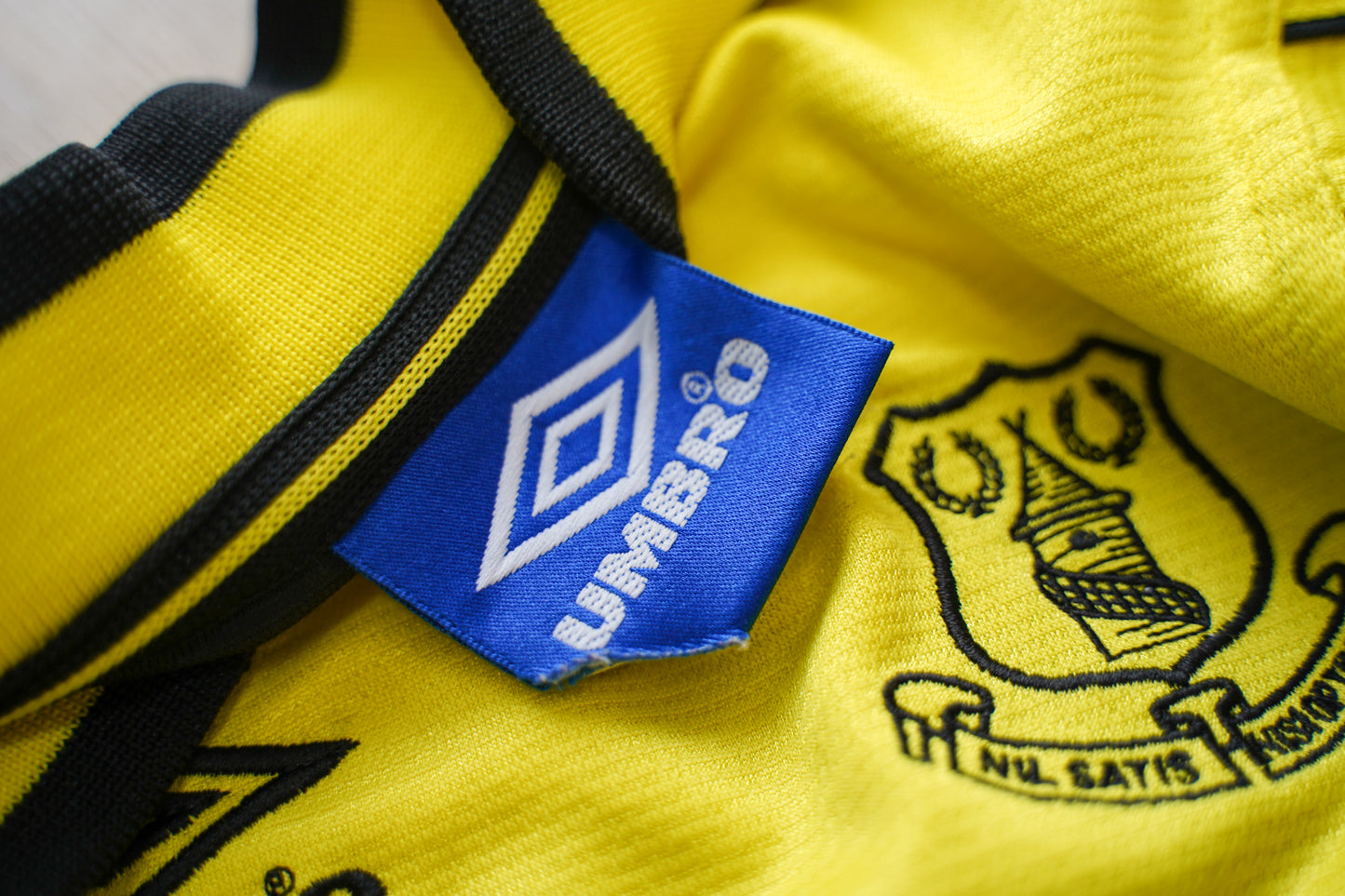 1999-2000 Everton Goalkeeper Long Sleeve Football Shirt Umbro Vintage S Boys