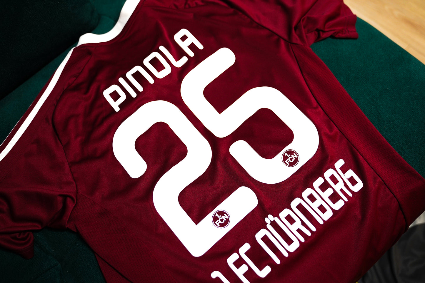 2011-2012 Nurnberg Away #25 Pinola Football Shirt M men Adidas U38205