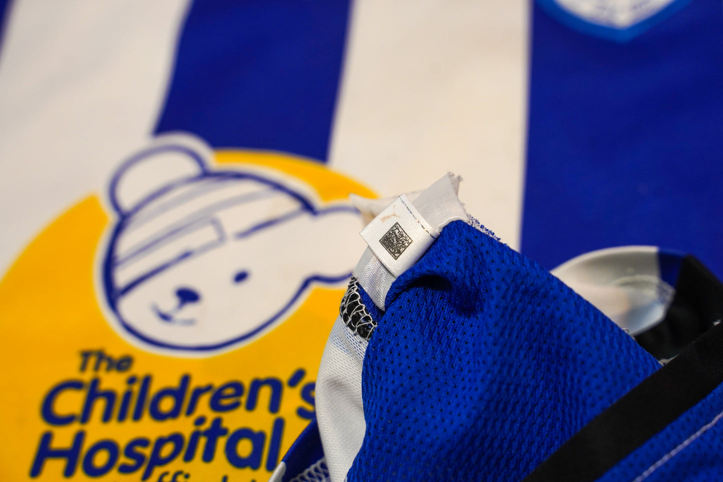 2009-2010 Sheffield Wednesday #4 Purse Puma Football Shirt Home M