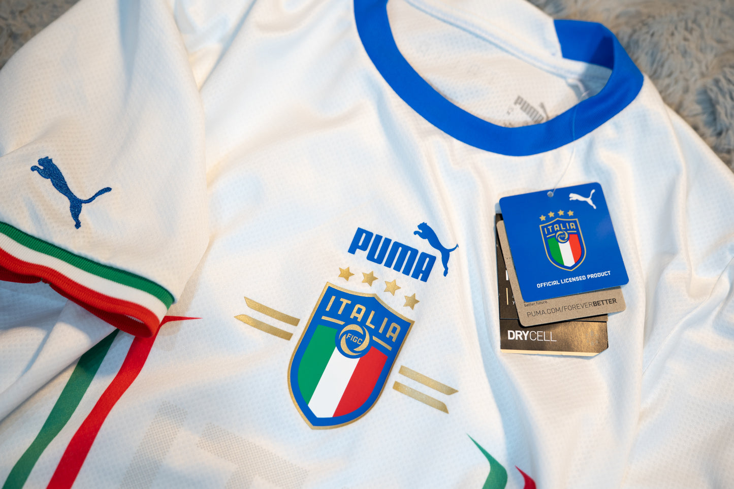 Italy 2021-22 Away BNWT Away Shirt Original Football Jersey Puma M 765650-02