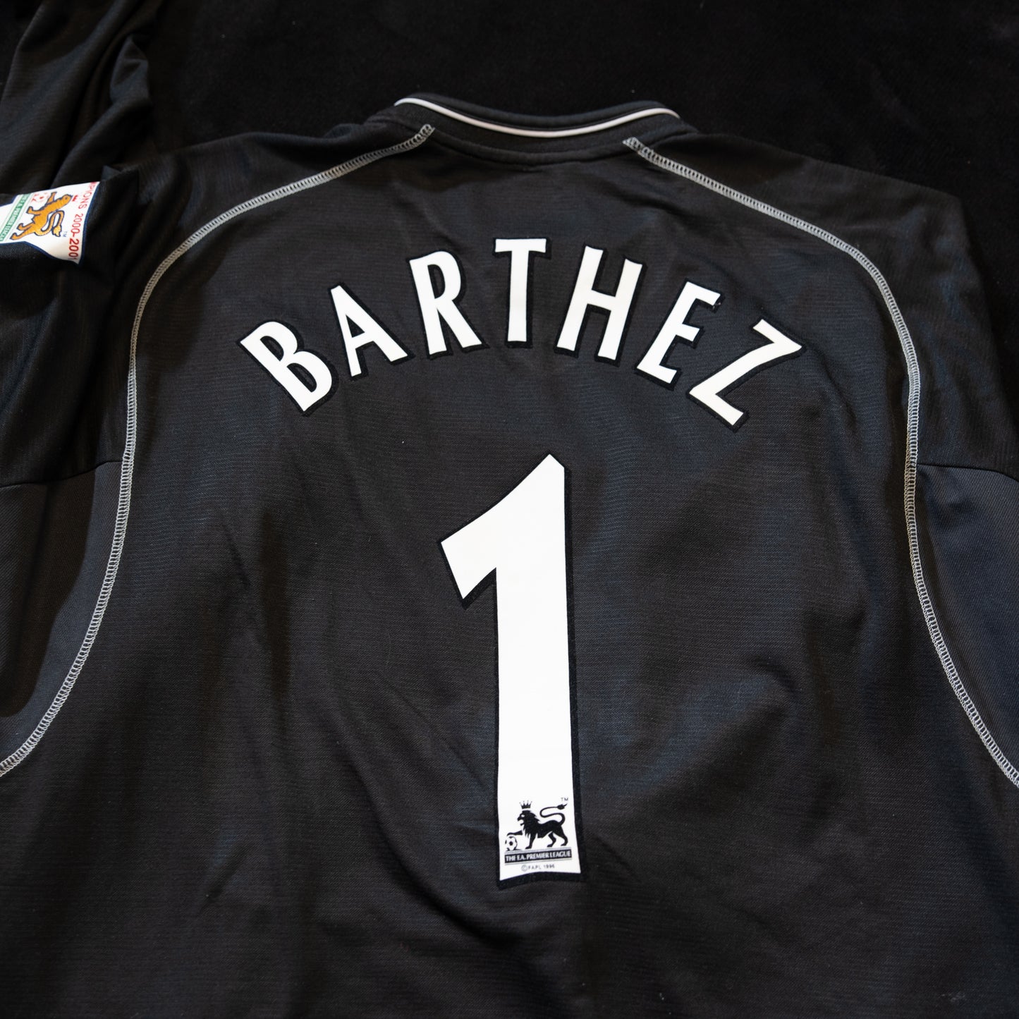 Manchester United 2000 2002 Goalkeeper #1 Barthez Long Sleeve Umbro Football Shirt 2XL