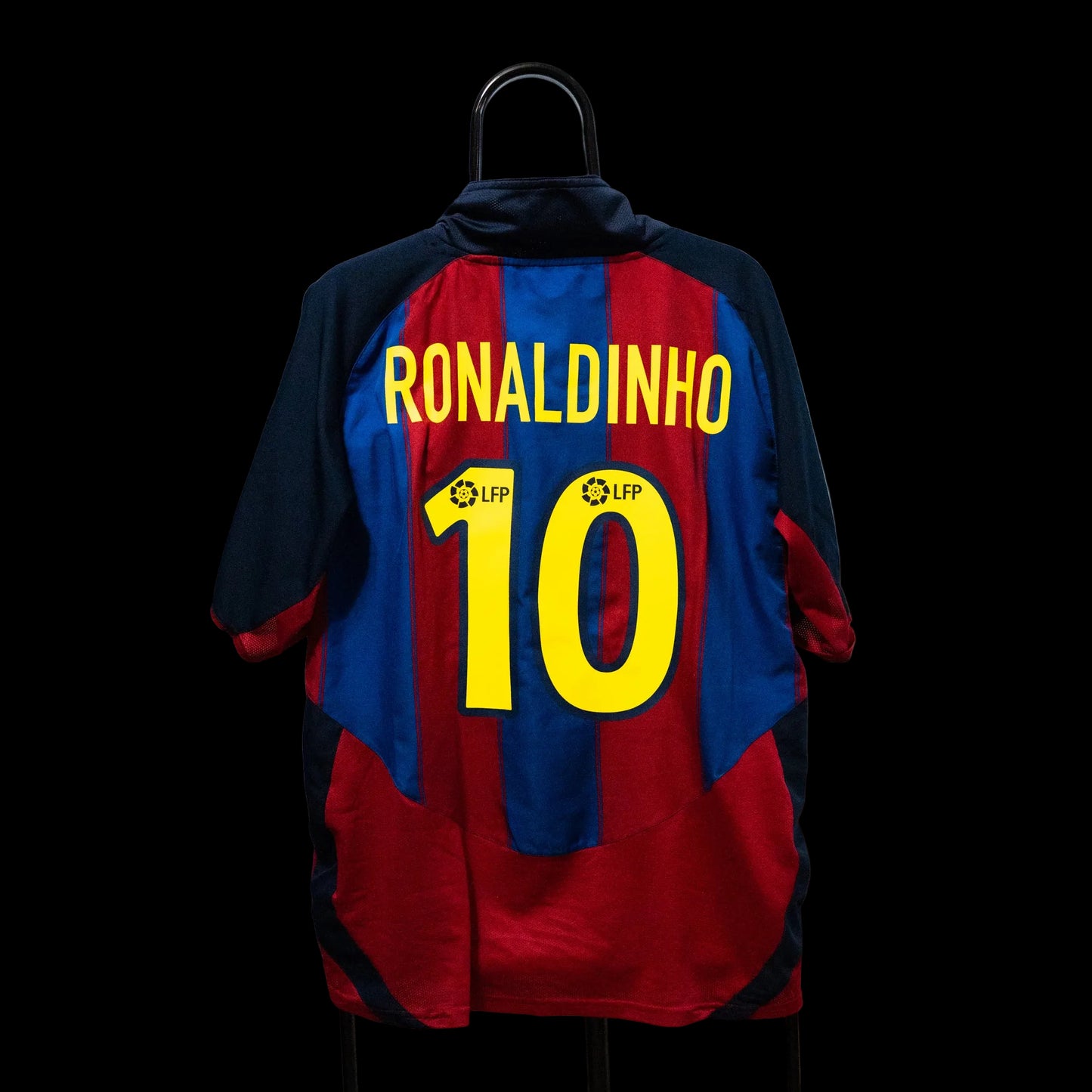 Barcelona 2003-04 Home Ronaldinho #10 Shirt – Football Jersey M