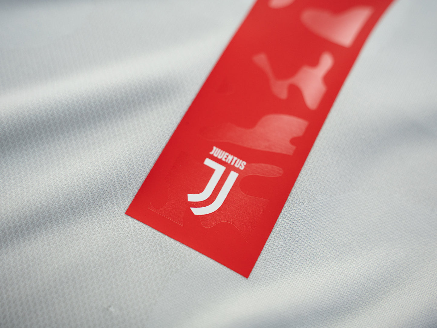 Juventus 2019-2020 Away #7 Ronaldo Football Shirt L men DW5461 adidas